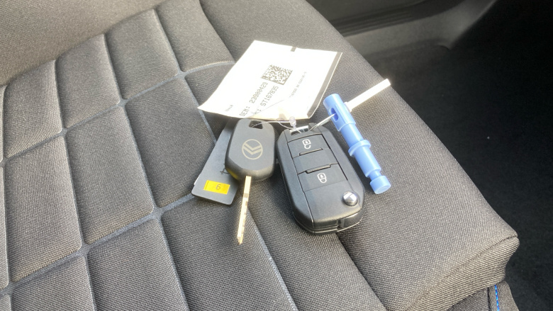 Citroen C3 83kW Plus 44kWh 5dr Auto Electric Hatchback